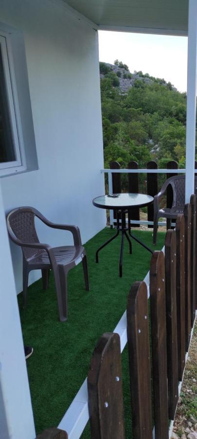 Lakeview Apartments Stojovic Вирпазар Екстериор снимка