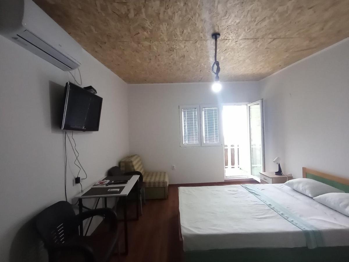 Lakeview Apartments Stojovic Вирпазар Екстериор снимка