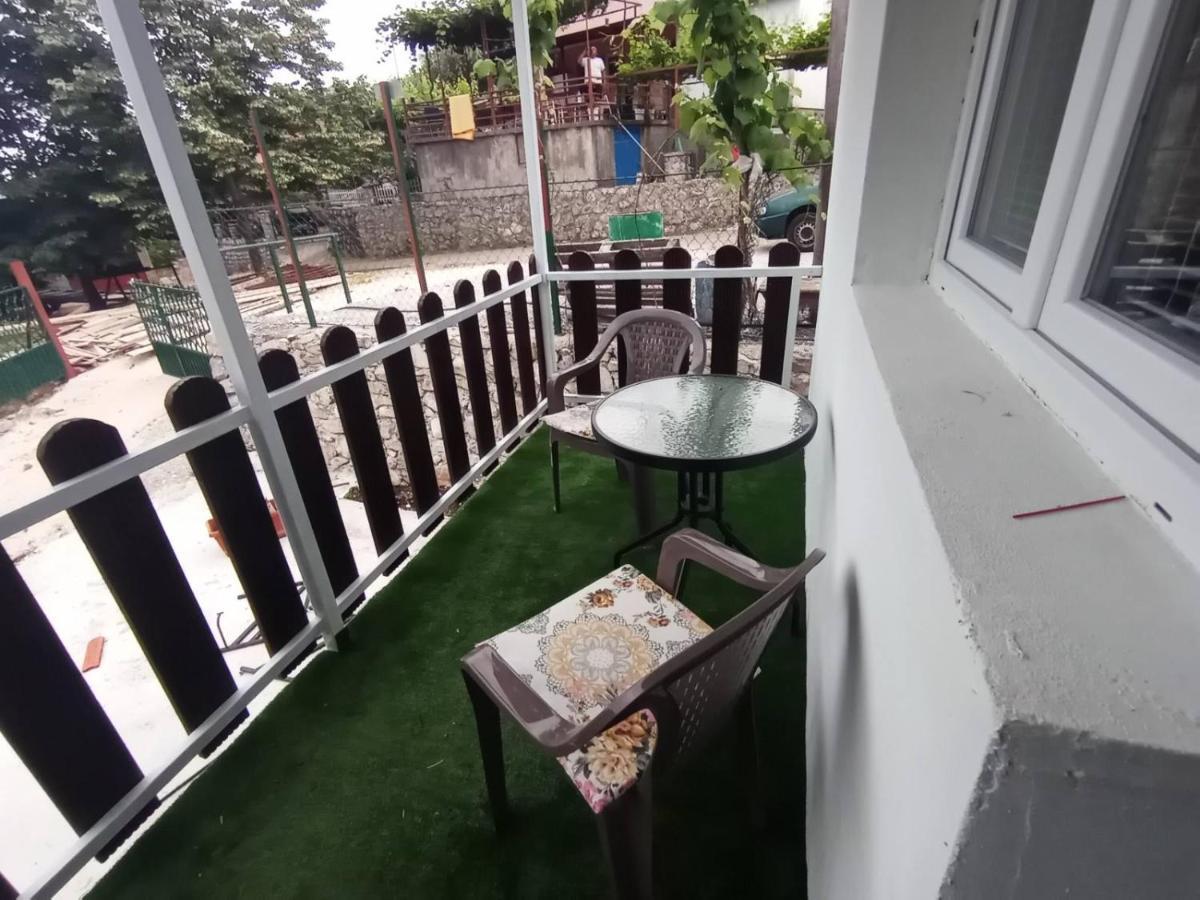 Lakeview Apartments Stojovic Вирпазар Екстериор снимка