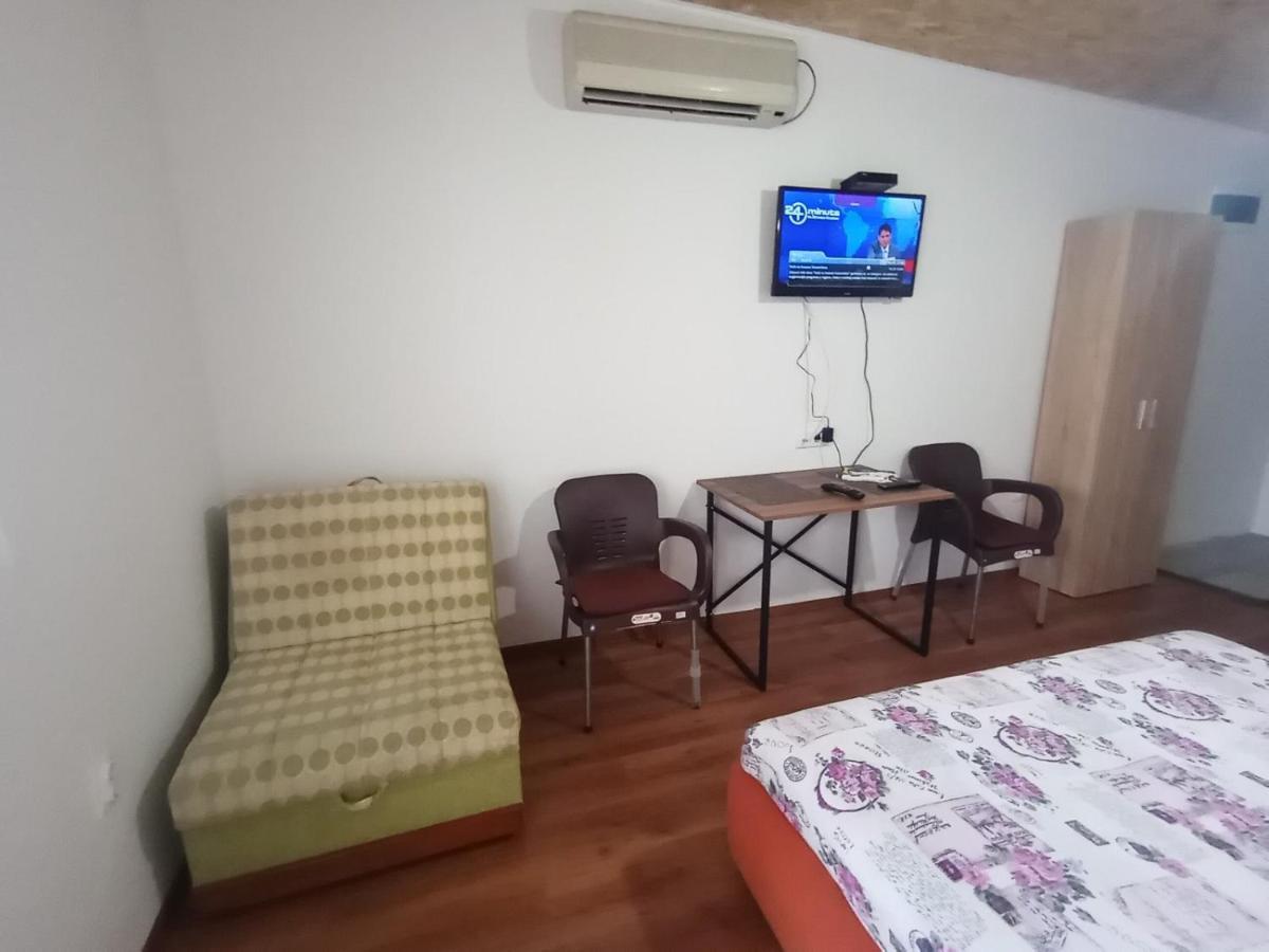 Lakeview Apartments Stojovic Вирпазар Екстериор снимка